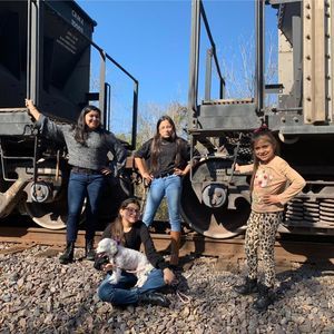 Meet your Posher, Luz miguel